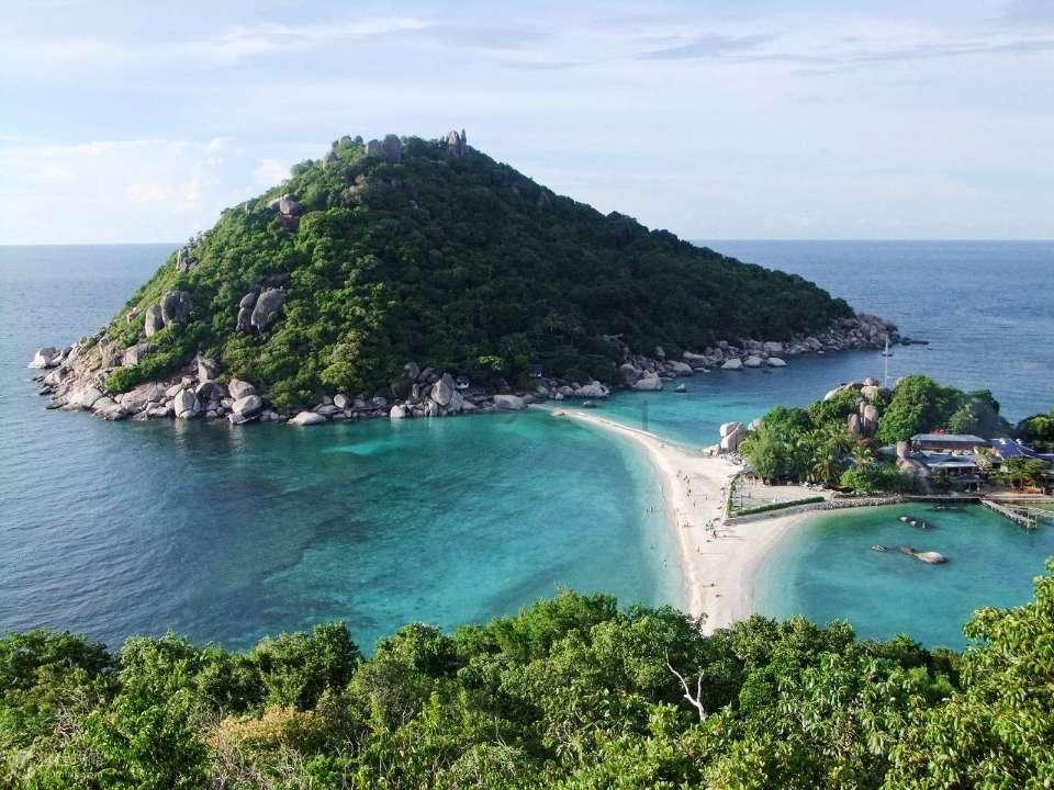 以伊朗现在的军事实力，大家觉得能用饱和攻击方式炸沉美国航母吗？